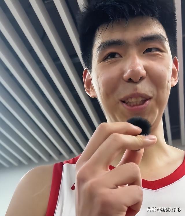 kaiyun.com-徐昕：穿上国家队战袍感觉非常不错 调侃王俊杰多传球逗乐记者